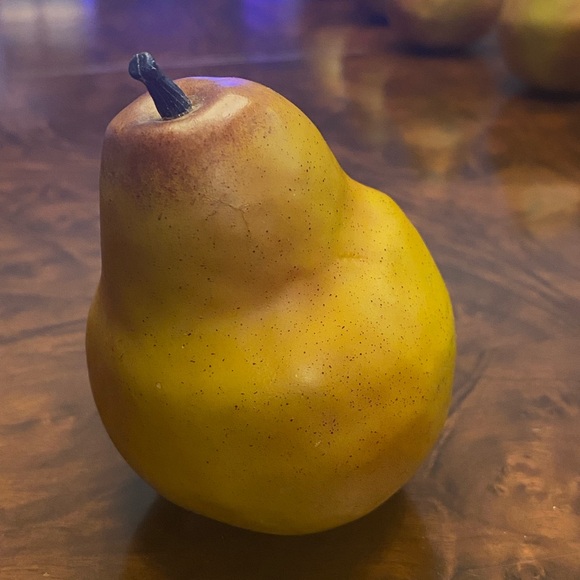 Decorative Yellow Pears Set - Picture 3 of 8